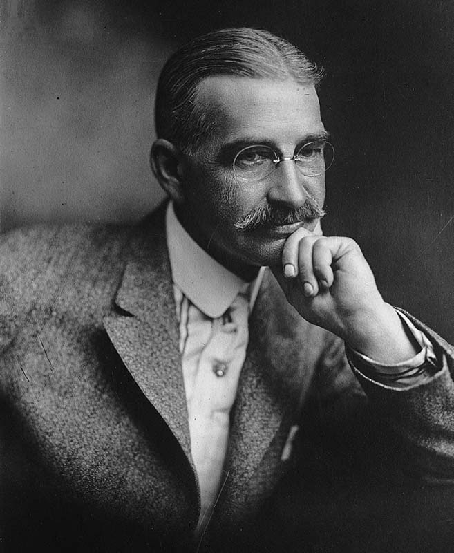 L. Frank Baum Biography L. Frank Baum (1911)