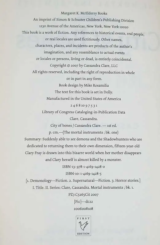 City of Bones - Cassandra Clare 2007 | 1st Edition