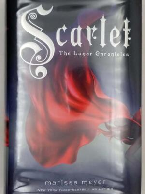 Scarlet - Marissa Meyer 2013 | 1st Edition