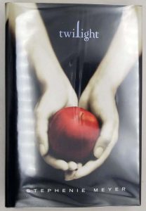Twilight - Stephenie Meyer 2005 | 1st Edition