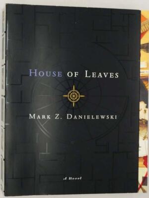 House of Leaves - Mark Z. Danielewski 2000