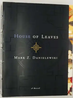 House of Leaves - Mark Z. Danielewski 2000