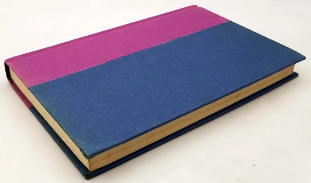 Hitchhiker's Guide to the Galaxy - Douglas Adams 1979 | 1st Edition