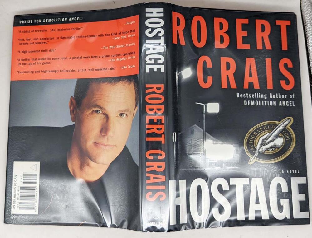 Hostage - Robert Crais 2001 | 1st Edition SIGNED