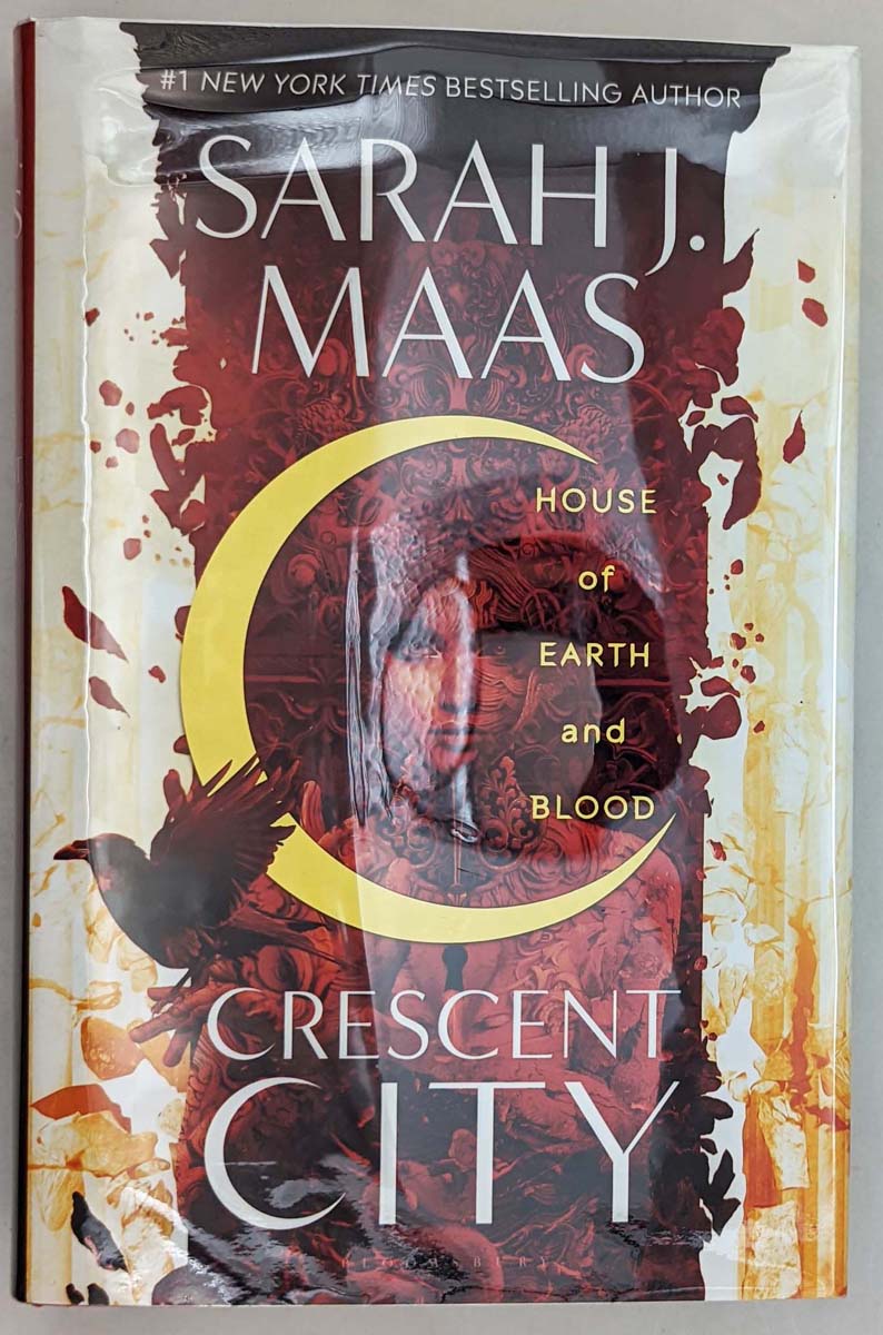 House of Earth and Blood: Crescent City, Book 1 - Sarah J. Maas 2020 | 1st Edition
