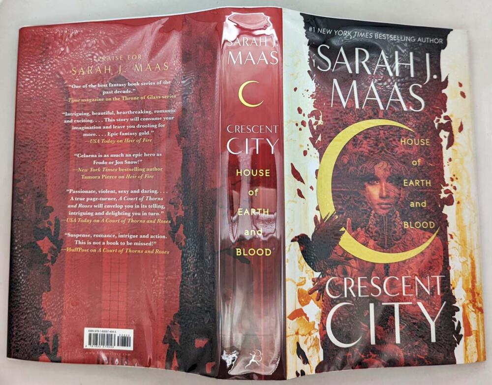 House of Earth and Blood: Crescent City, Book 1 - Sarah J. Maas 2020 | 1st Edition