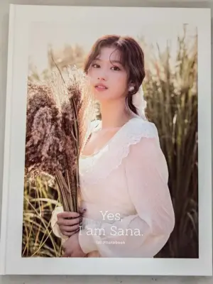 Yes, I Am Sana - Minatozaki Sana Photobook 2023