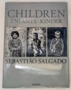 Children, Enfants, Kinder - Sebastião Salgado 2016