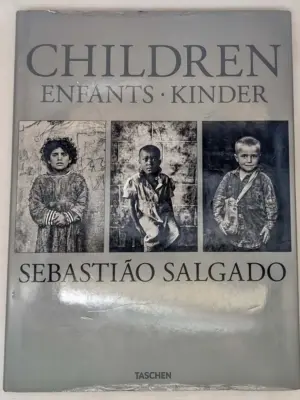 Children, Enfants, Kinder - Sebastião Salgado 2016